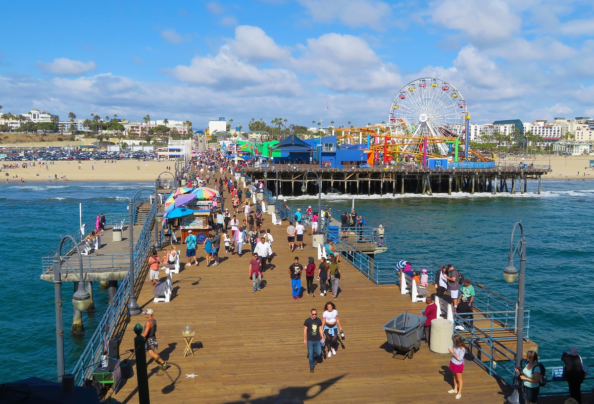 Things-to-do-in-Santa-Monica-during-the-holidays-after-enjoying-the-best-coffee